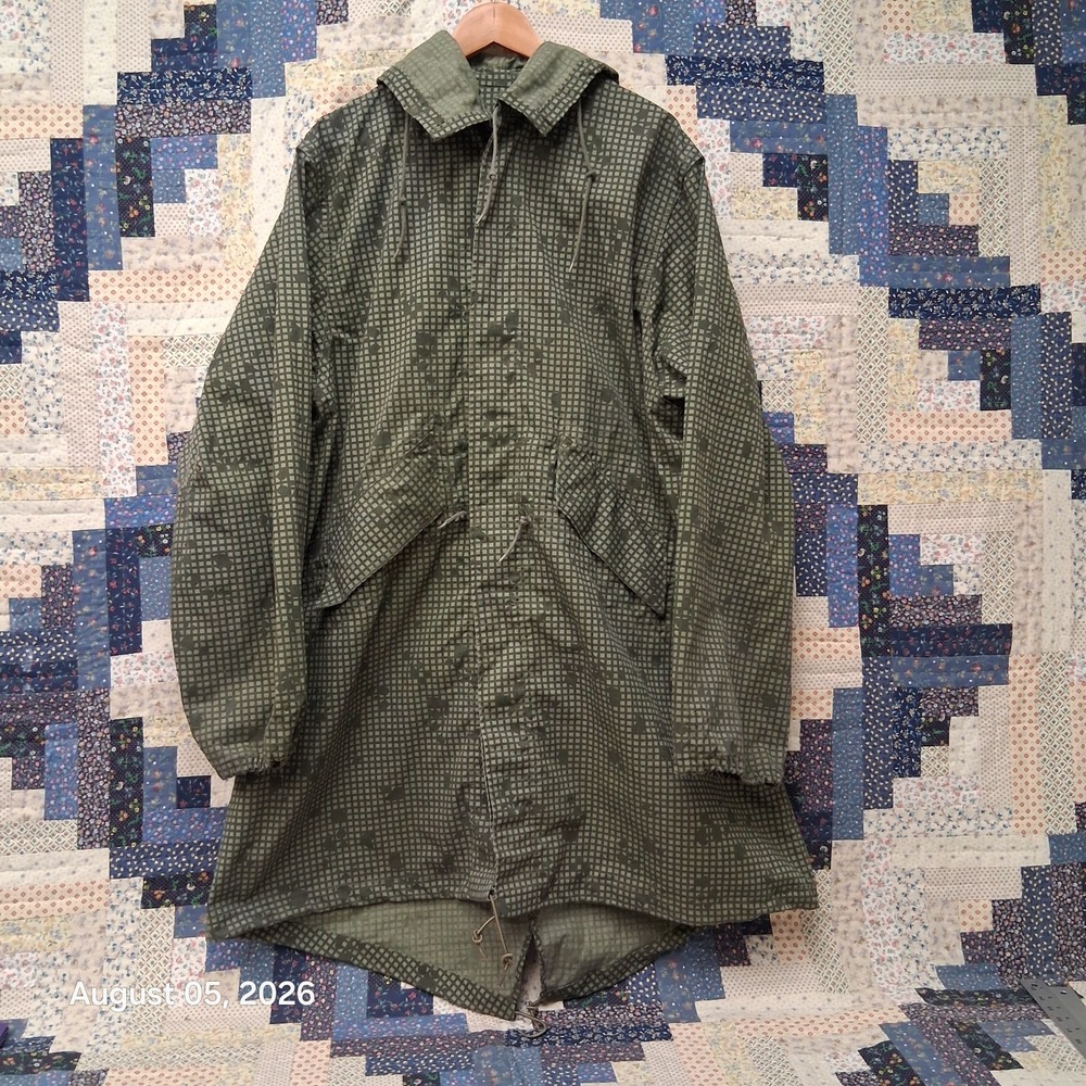 Vintage 1983 US Military Desert Night Camo Fishtail Parka Mens Large USGI Army